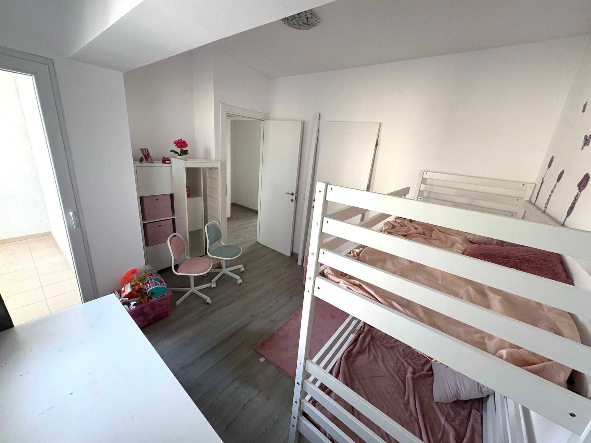Inchiriez Vila, constructie noua, Str. Celofibrei, mobilata integral