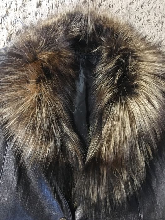 Продам подростковый плащ из натуральной кожы с натуральным воратником