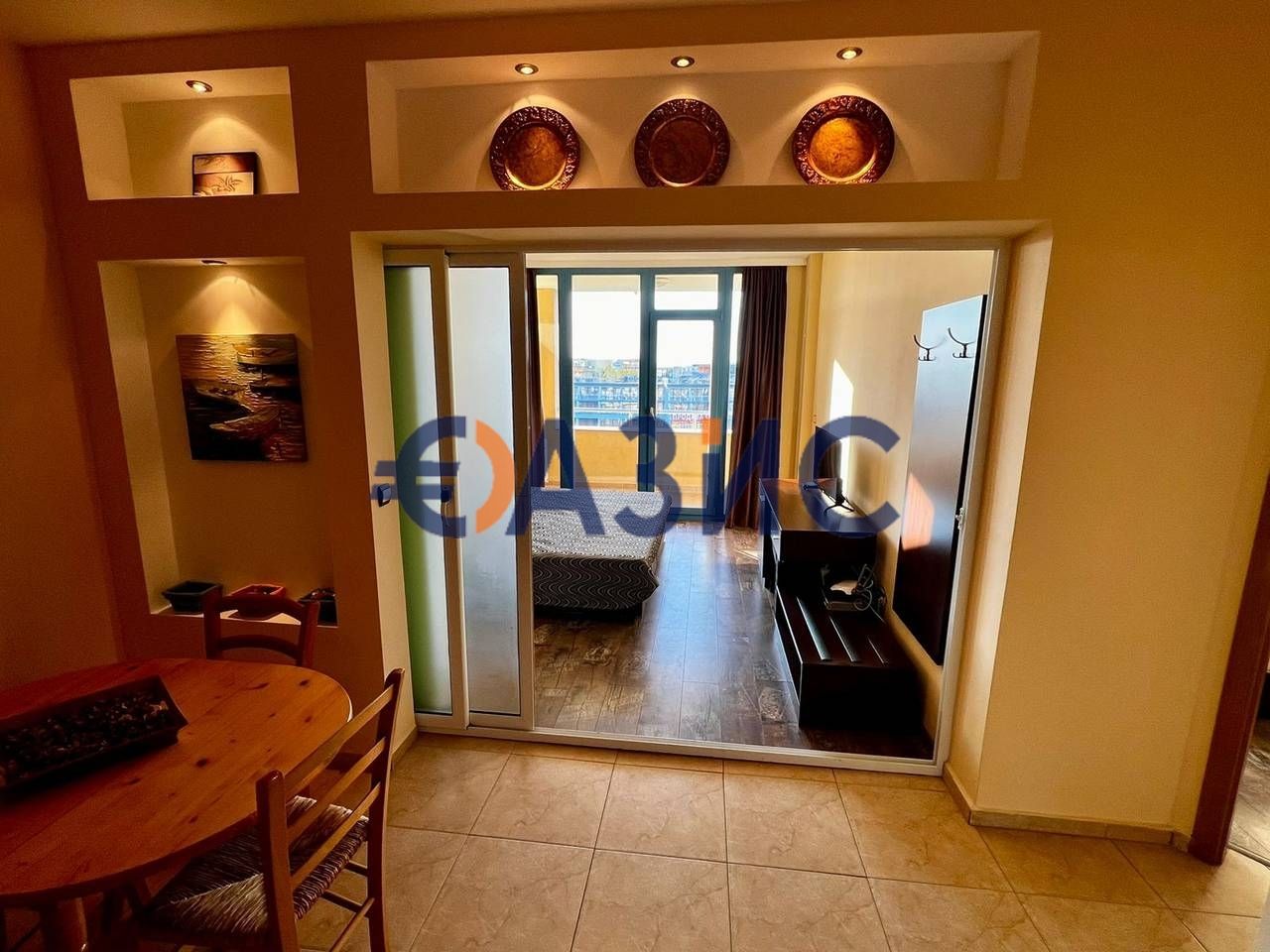Продава се Двустаен апартамент в к.к. Слънчев бряг - 80 кв.м за 1038 €/кв.м - Снимка #1
