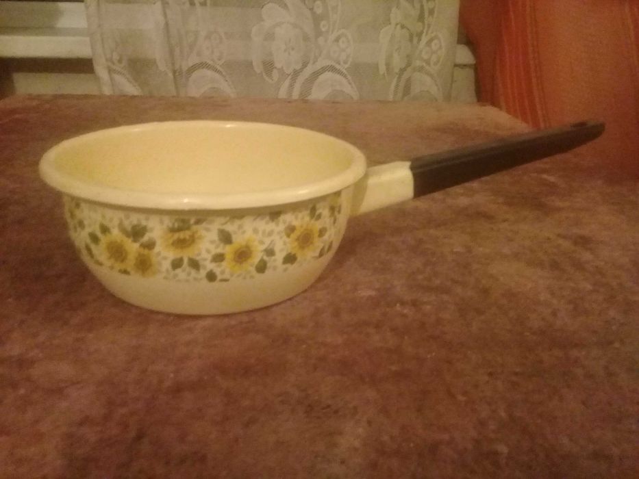 Продам эмалированную и др.посуду советскую разную!