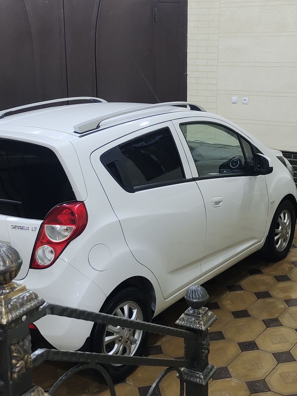 Sro'chna A/T spark sotiladi polni full pozitsiyasi kraskasi toza