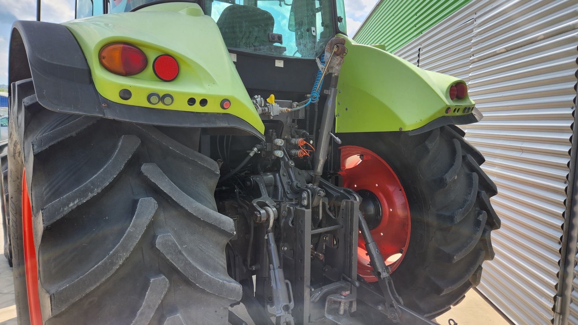Vand Tractor Claas Arion 630