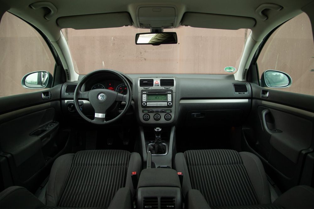 Volkswagen Golf 5 / 2.0 TDi 140cp / Xenon / Dublu climatronic