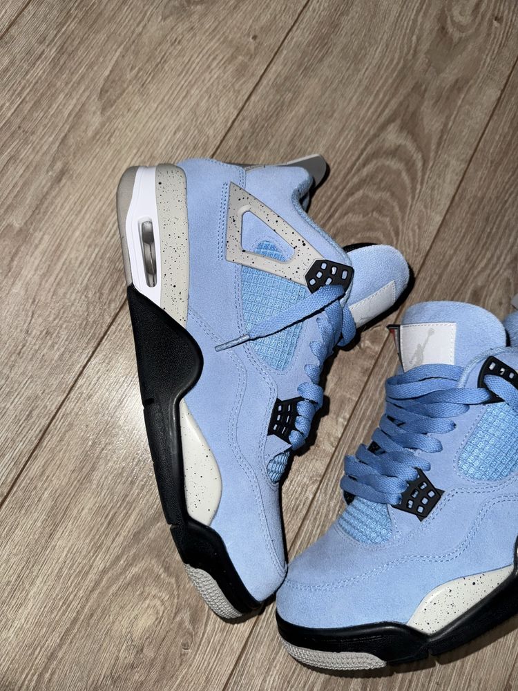 Jordan 4 Univeristy Blue UNC