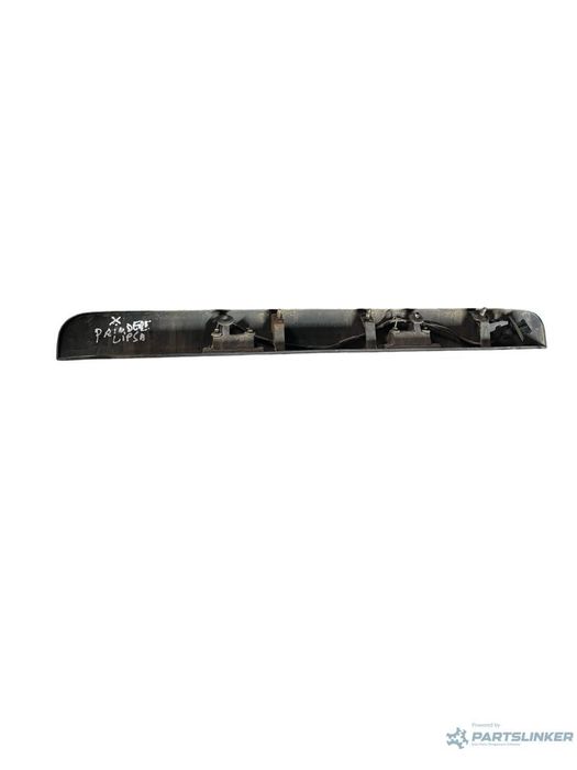 Banda decorativa portbagaj O PRINDERE ESTE LIPSA - VOLKSWAGEN TRANSPORTER V Box 7HA, 7HH, 7EA, 7EH 2003 - > 7H0827329B