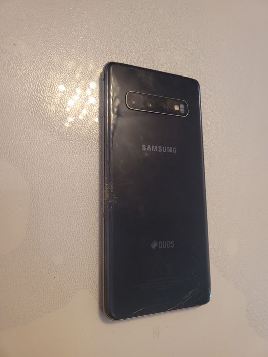 Vind Samsung S10 Duos stare f bună de funcționare.