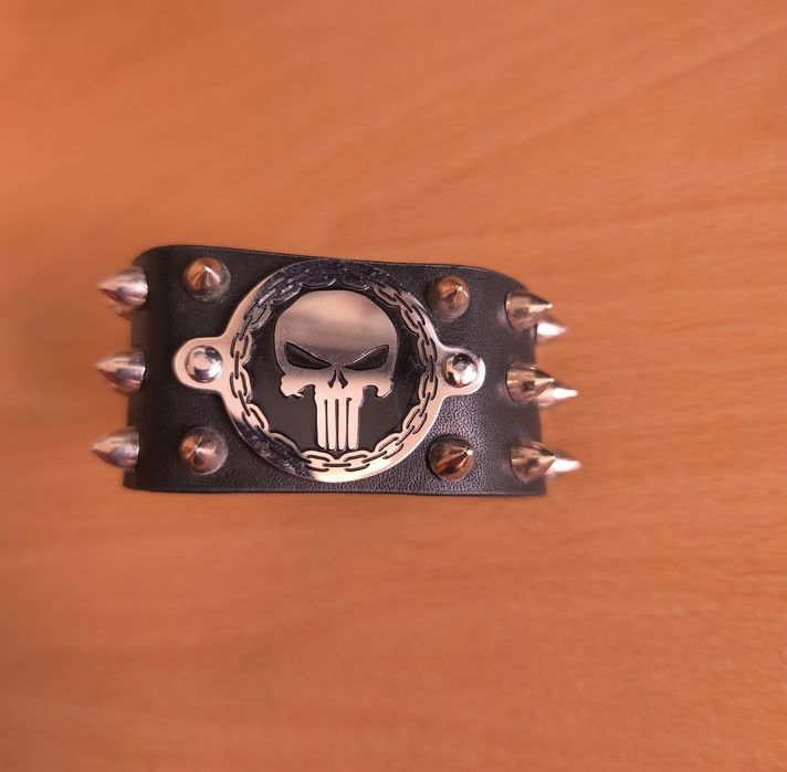 Нова гривна с череп от естествена кожа