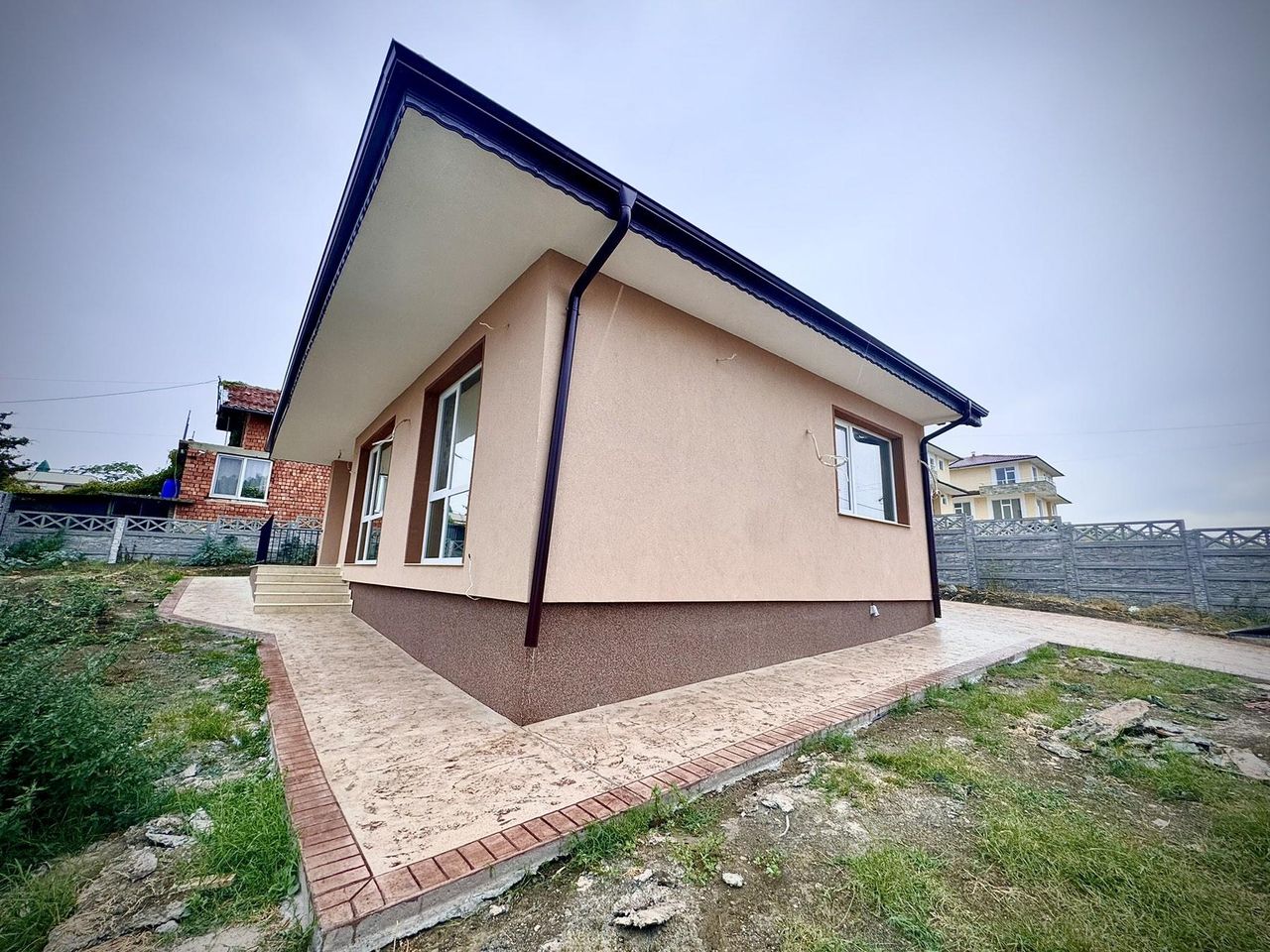 Продава се Къща в Бургас, Център - 100 кв.м за 1400 €/кв.м - Снимка #1