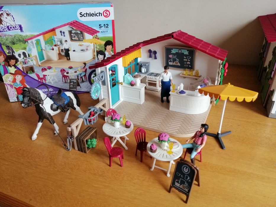 Schleich Кафене За Ездачи с Аксесоари