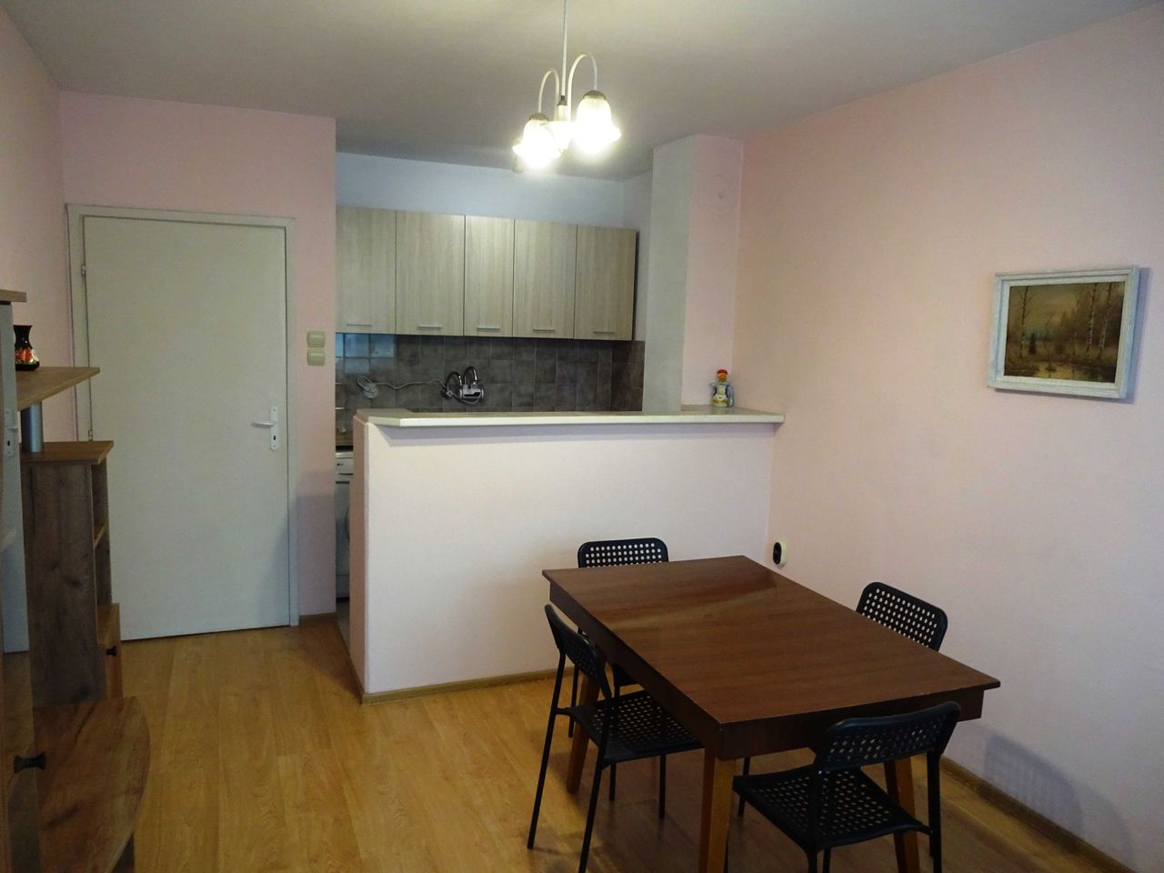 Дава се под наем Двустаен апартамент в Варна, Генералите - 65 кв.м за 306 € - Снимка #2