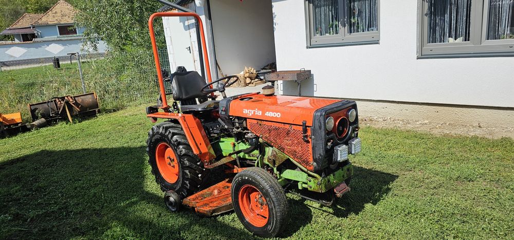 Vand tractoras agria 4800 
Motor si ambreaj noi
Cauciucuri noi
Stare f