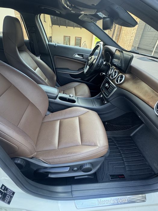 Mercedes GLA  4x4  170 cp Automat