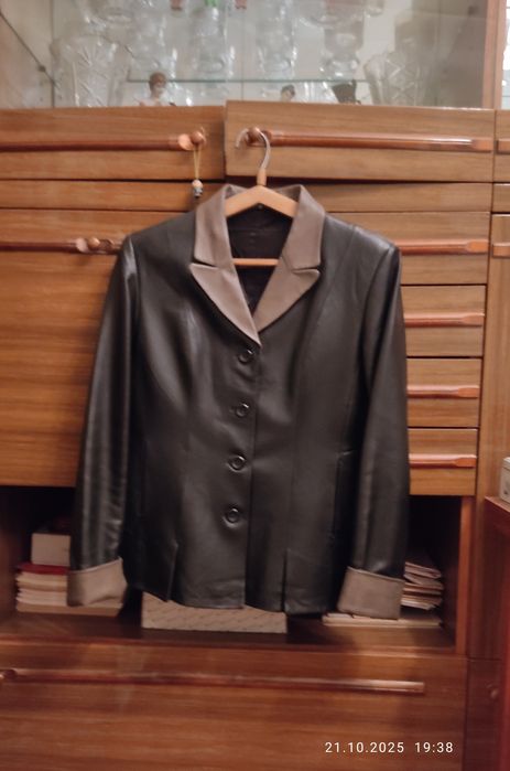 Пиджак женский кожаный