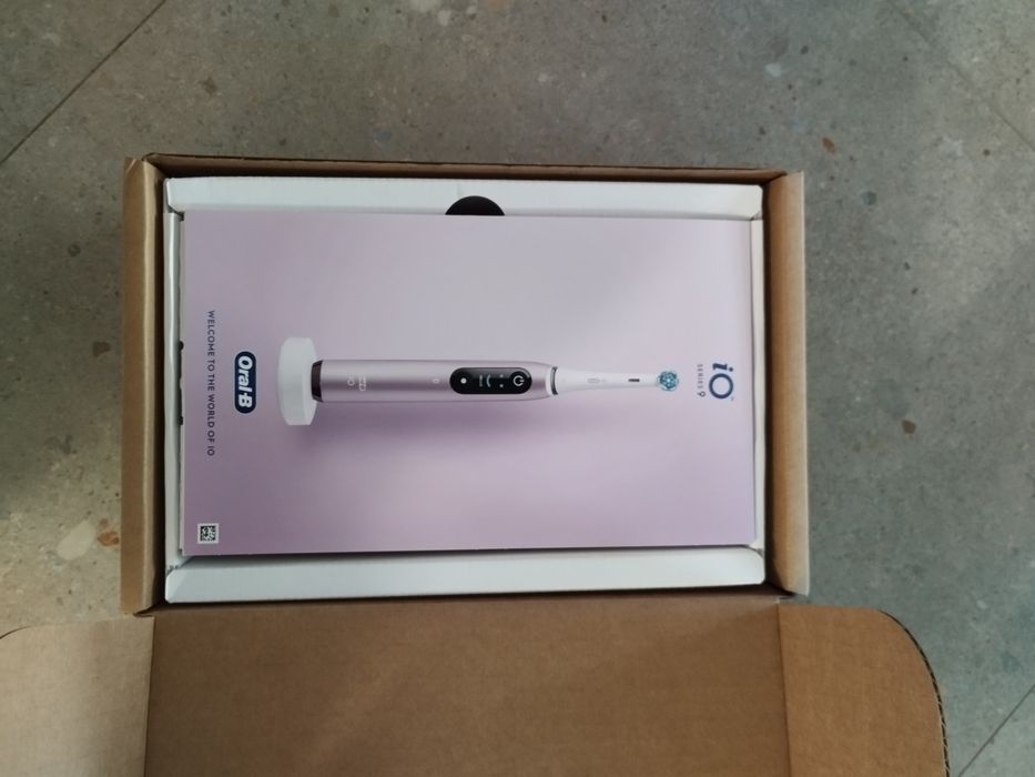 Periuta Electrica Noua, Oral B iO Series 9