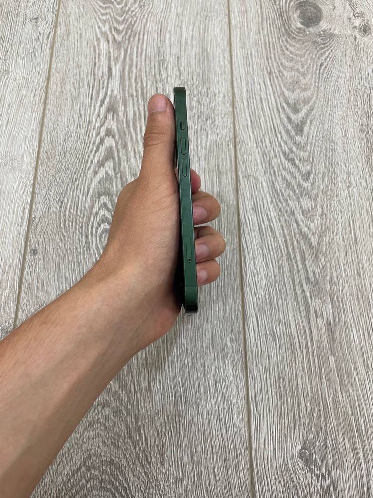 iPhone 13  256 Gb