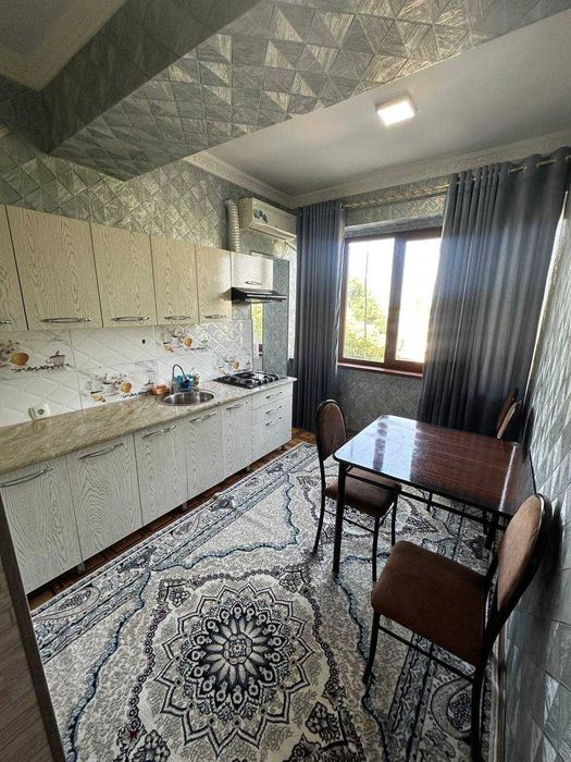 2х комнатная квартира на 4 этаже 49кв/м, в Самарканде