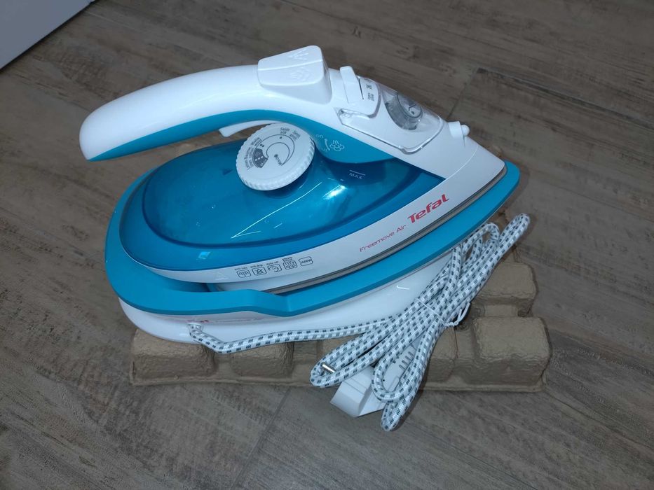 Безкабелна ютия TEFAL FREEMOVE AIR