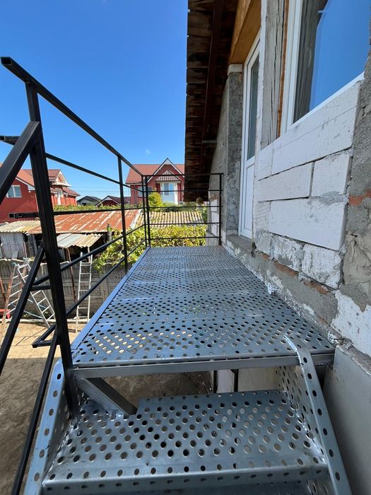 Scari metalice zincate