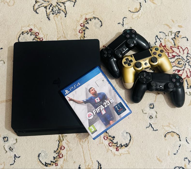 Playstation 4 slim