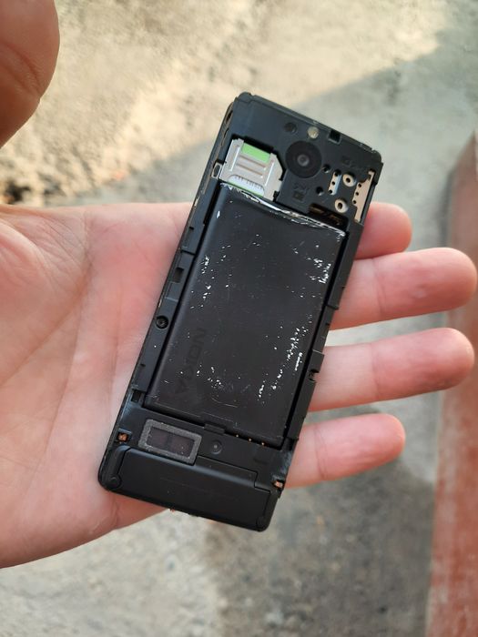 Nokia 515 sotladi
