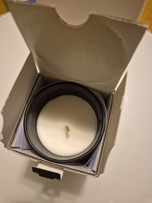 Lumanare parfumata Oud Grandeur Avon