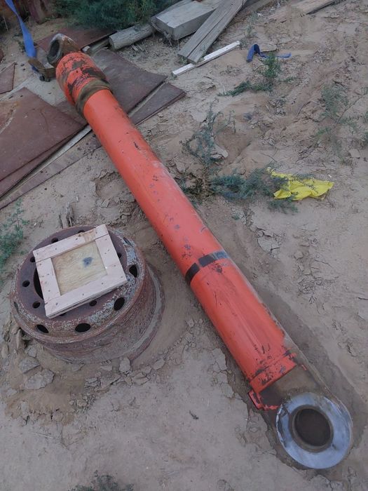 Гидроцилиндр  эксковатора