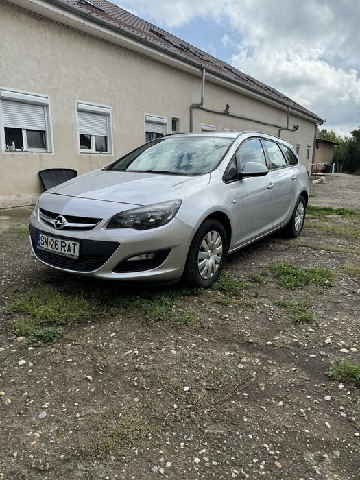 Vand pentru dezmembrat opel astra j
