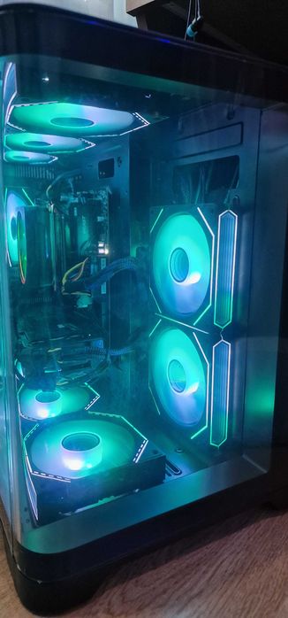 Геймърски компютър Rtx 4070 super 5700x3d