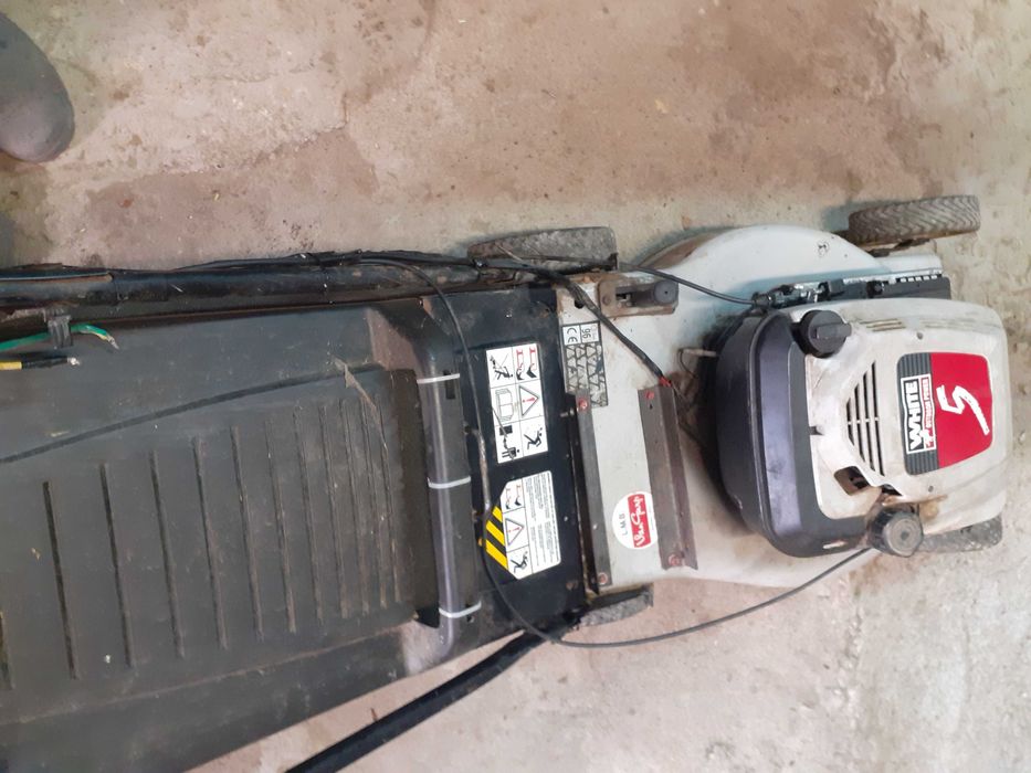 Masina de tuns iarba pe benzina marca WHITE OUTDOOR POWER