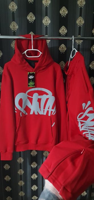 Trening  compleu Syna workd red  / Trapstar  / Essentials