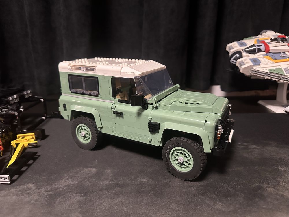 Lego Icons 10317 Land Rover Classic Defender 90