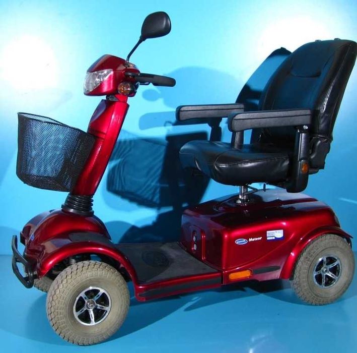 Scuter electric batrani/handicap Invacare Meteor - 15 km/h