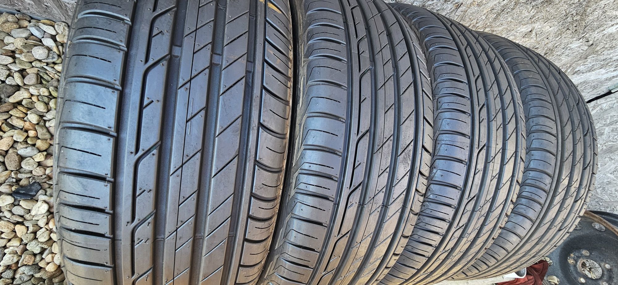 Anvelope Bridgestone Turanza T001 195/60 R16 89H