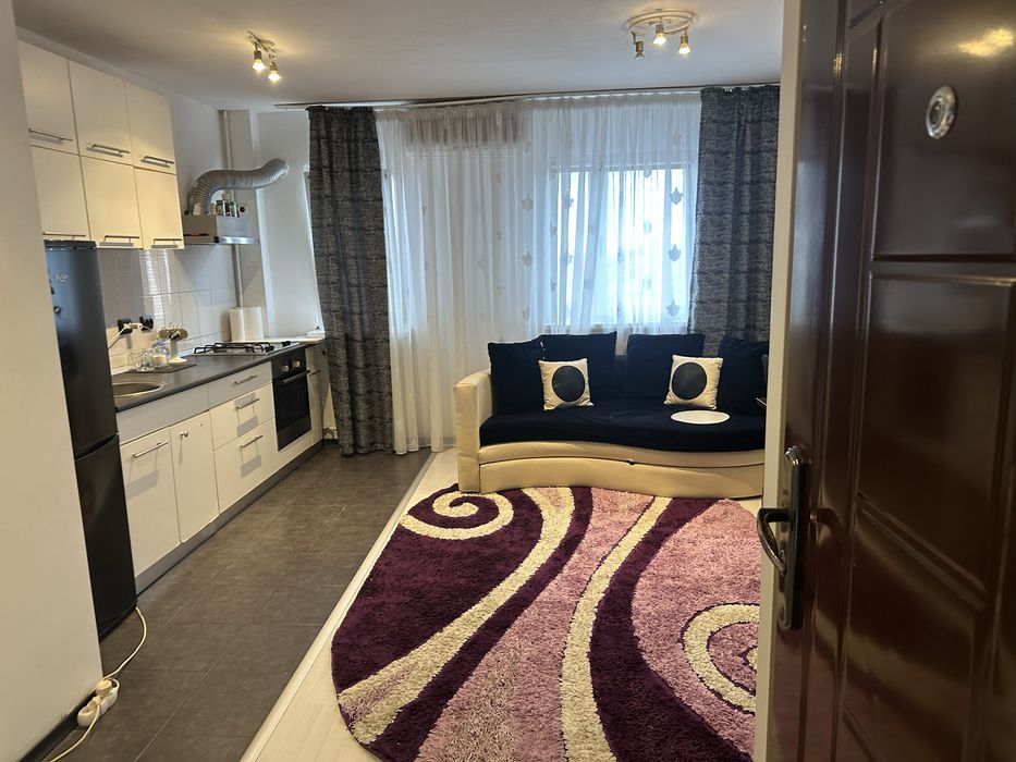 Inchiriez ap 3 camere calea bucuresti