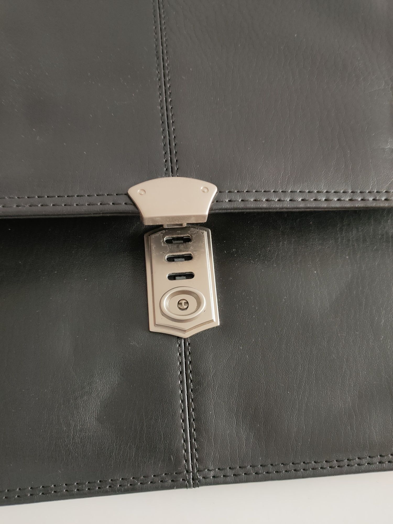 Business Leather Briefcase (servietă de piele)