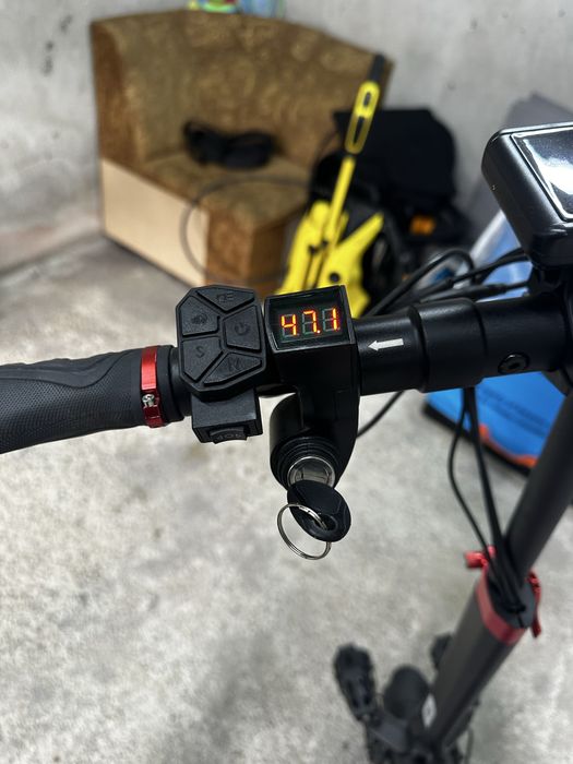 iScooter IX4 електрическа тротинетка