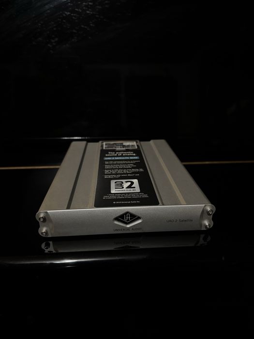 Vând UAD-2 Satellite Quad