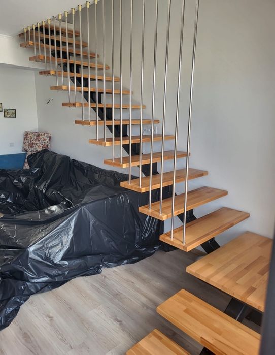 Scări metalice interioare