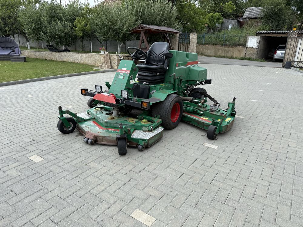 Tractor-Tractoras gazon-iarba Ransomes 951d - disel - 4x4 - impecabil