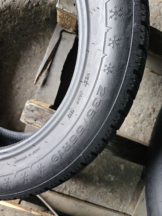 4 anvelope iarna 235 55 19 Dunlop 6.3mm