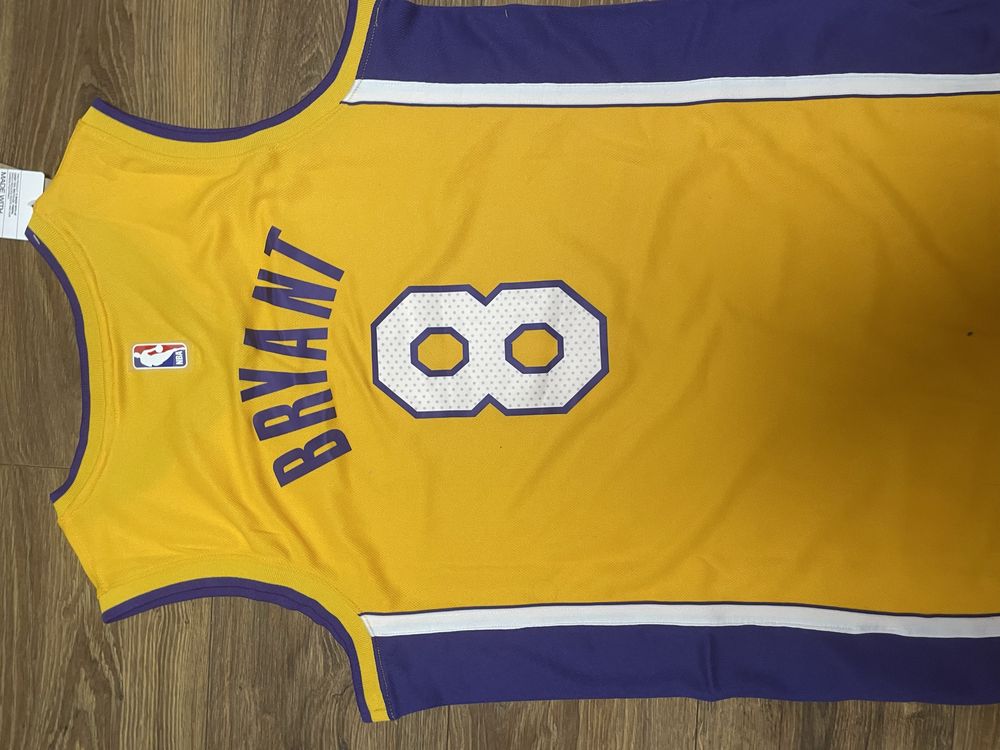 Lakers-Nike maieu