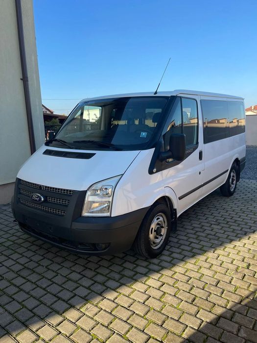 Ford Transit 2013 / 8+1 (9 Locuri) - 2.2D 101CP Euro 5 - Clima!