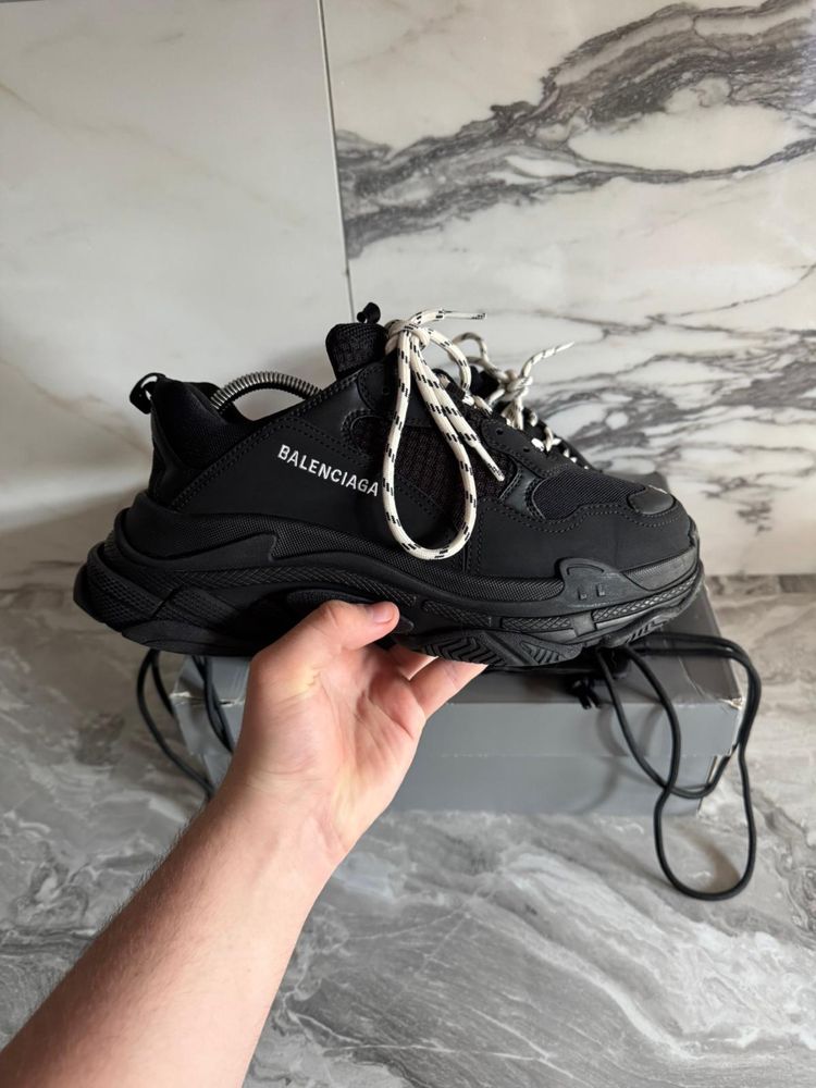 Balenciaga Triple S 43 Black