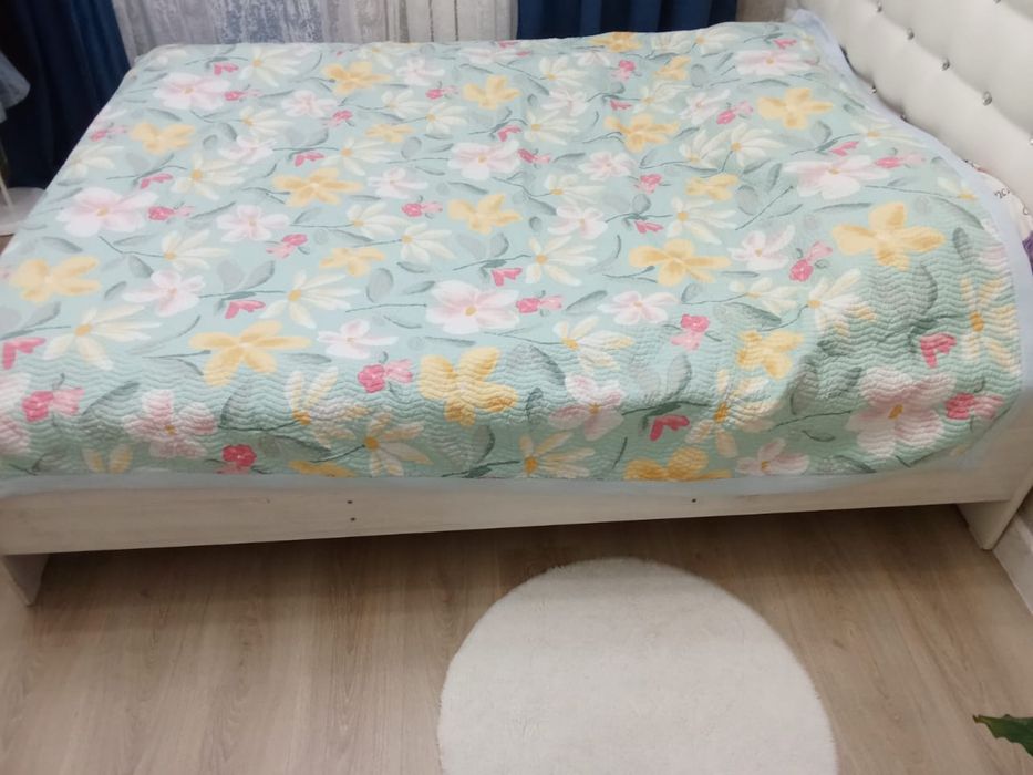 СРОЧНО ПРОДАЮ КРОВАТЬ! В хорошем состоянии!