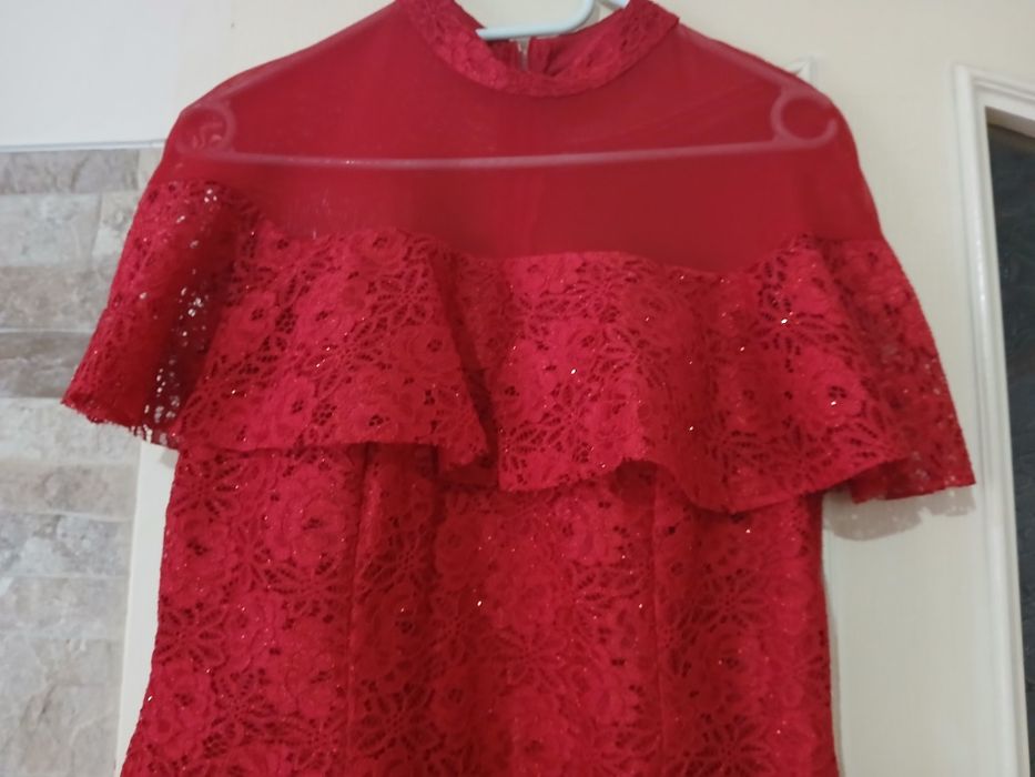 Официална червена рокля нова с етикет