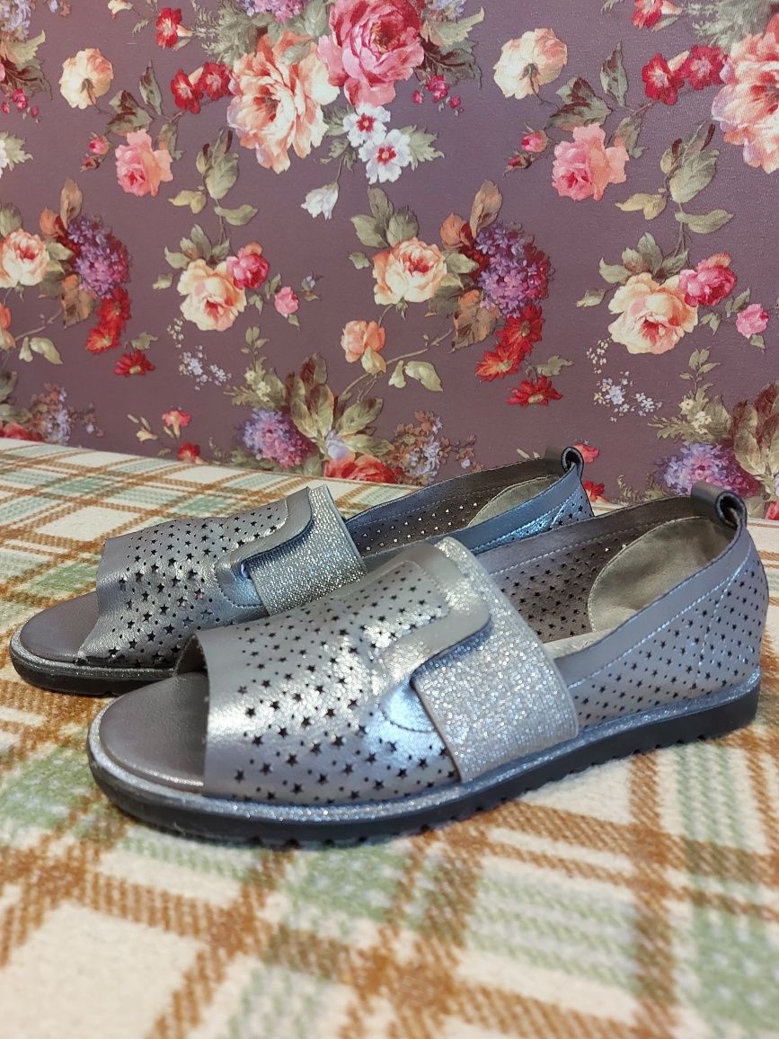 Туфли кожаные фирмы Гномик. 35 размер