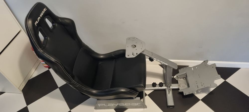Playseat Evolution