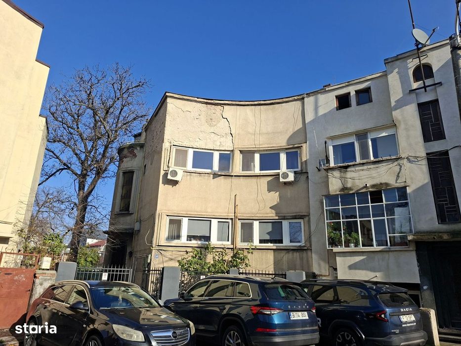 Apartament cu 3 camere în vilă interbelică, de renovat - comision 0%!