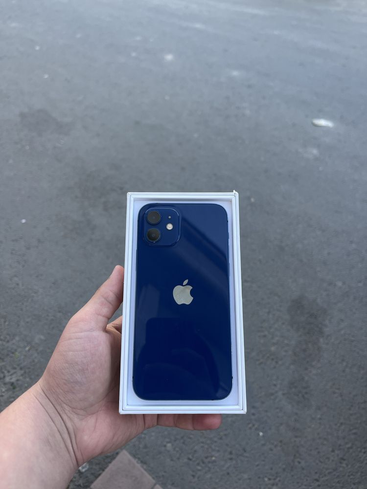 Iphone 12 blue
