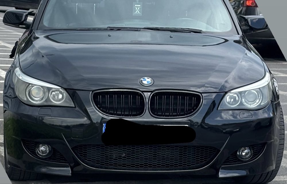 Set Grile Față BMW E60 – Negru Lucios, Noi